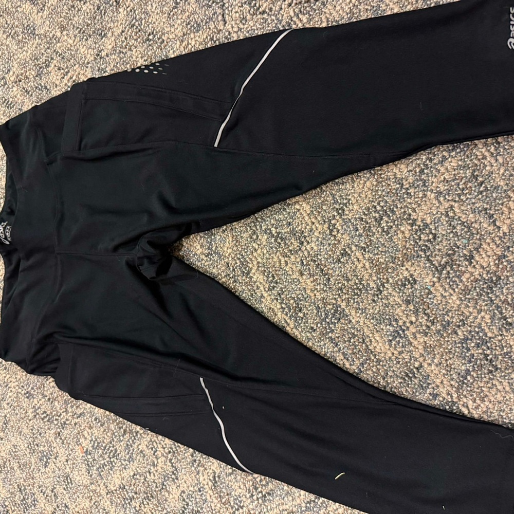 Black leggings